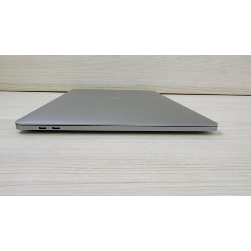 MacBook Pro 15 2018 Space  I7 2.6ghz 16/512